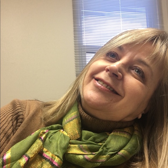 Meet your Posher, Susan - Picture 1 of 1